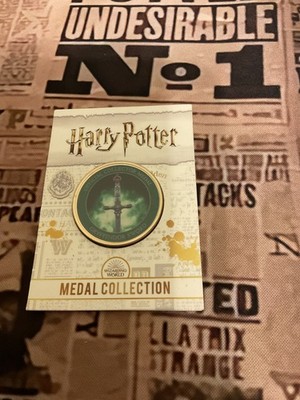 Harry Potter Official Medal Collection coin GREEN GRYFFENDOR SWORD