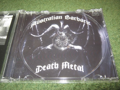 Friedhof Urne - Urne aus Blut (CD) - Bild 17 von 18
