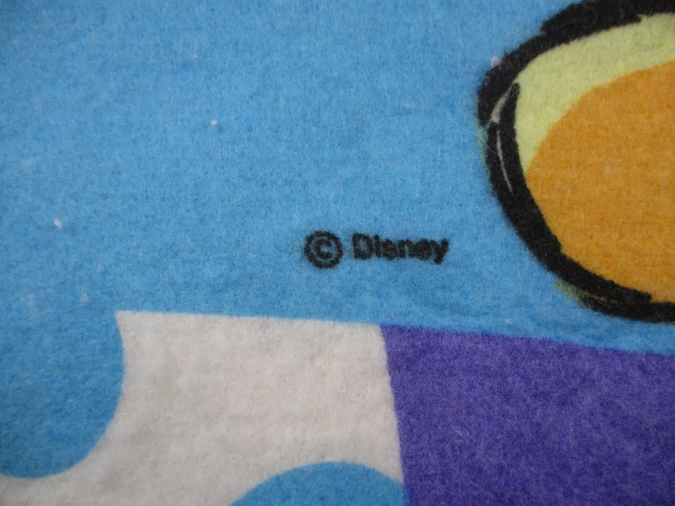 Manta de bebé Winnie the Pooh vintage de Disney con ribete satinado 36x46 hecha en EE. UU. tiro de cuna Foto 2 de 4