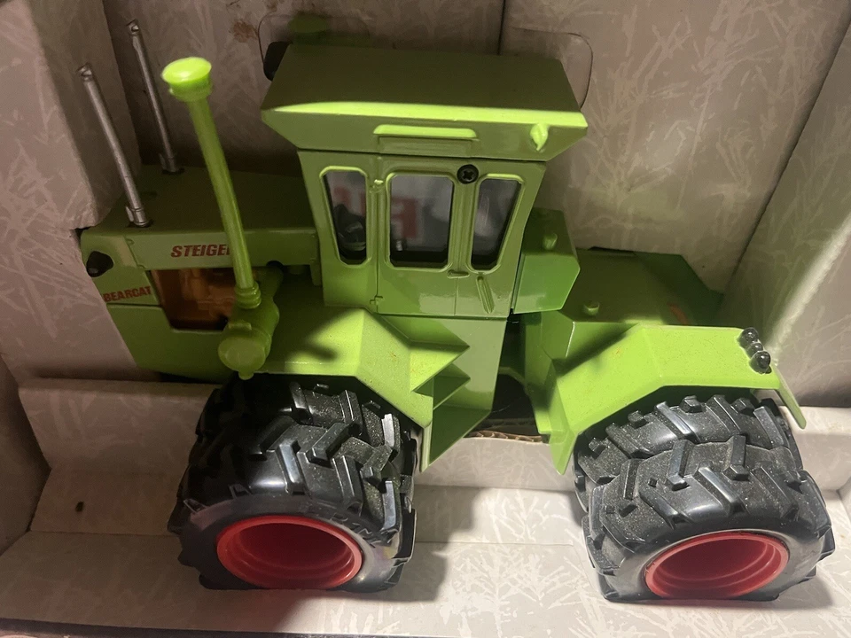 ERTL Case IH Steiger Bearcat 2000 verde con caja original diecast 1:32 Foto 2 de 4