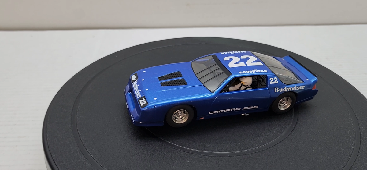 1/32 SCALEXTRIC CHEVROLET CAMARO IROC-Z 22 BLUE BUDWEISER C4145
