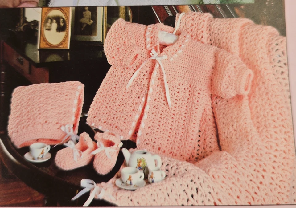 Vtg 2019 Layettes Crochet Patterns Paperback Baby Blankets & Clothing - Image 3 of 4