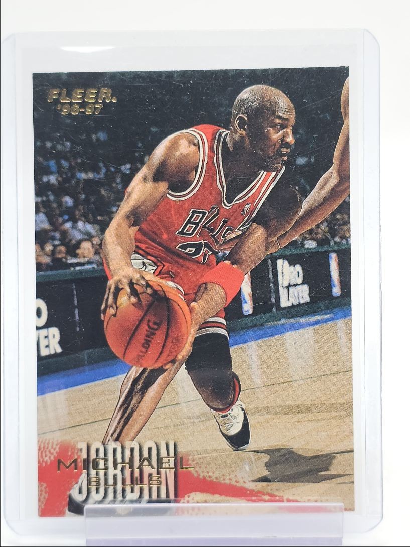 MICHAEL JORDAN 1996-97 FLEER BASKETBALL CHICAGO BULLS #13 Q6452