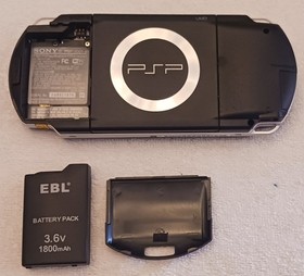 Sony PSP-1001 PlayStation Portable Console Bundle With Games & Accessories 