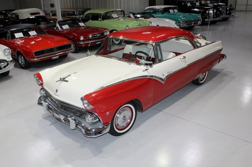 1955 Ford Fairlane Victoria 