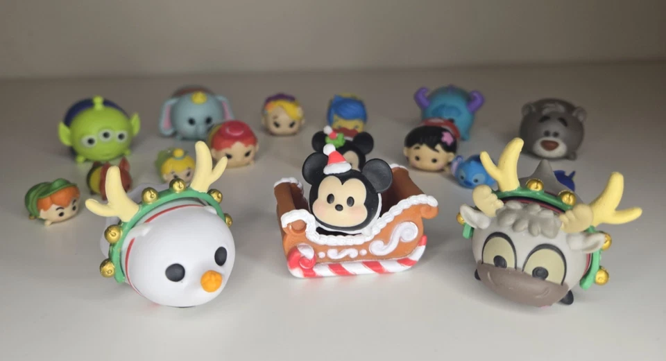 Disney Tsum Tsum Vinyl Figures Christmas Advent Calendar lot of 20 - Image 2 of 4