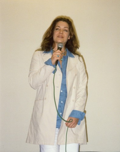 PHOTO LOT - BABYLON 5 - CLAUDIA CHRISTIAN - 6 DIFFERENT - 8 x 10 CANDID PHOTOS - Picture 5 of 6