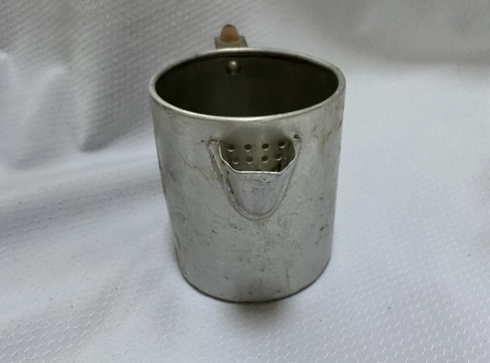 Regadera de aluminio miniatura vintage olla suculenta mango de madera de 3 pulgadas Foto 2 de 4