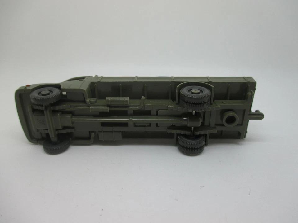 WIKING: Man Camion Cisterna " Esso ",Hellolivgrün,Acida Hb Nr.940/1G (Schub113) - Immagine 3 di 3