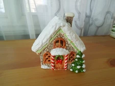 Vintage Light Up Ceramic SNOW TOPPED Christmas House Chalet  CABIN  BRICK TREE
