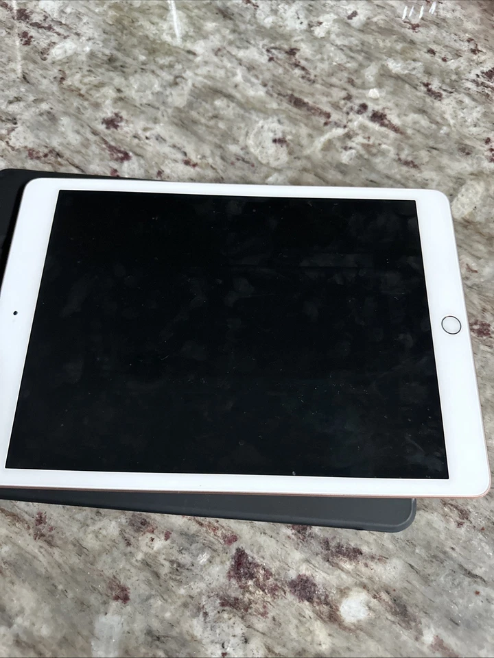 iPad 8va generación 32 GB blanco  Foto 4 de 4