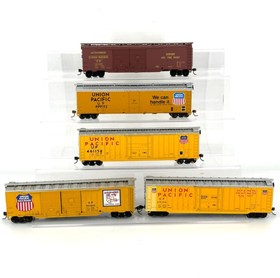HO Athearn Bluebox Union Pacific 50  Boxcar Lot UP Billboard Streamliner KDs