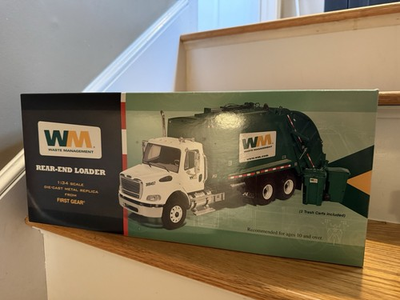 #ad First Gear 1:34 Freightliner Waste Management Garbage Truck 10 3287T $99.95