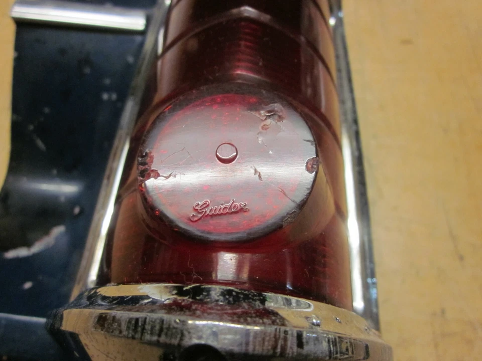 Pontiac Tempest 1964 cuarto de extensión de panel y luz trasera Foto 3 de 4