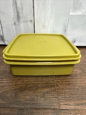 VTG Tupperware Square Away Sandwich Keeper 1362-28 Servalier Avocado Green w/Lid