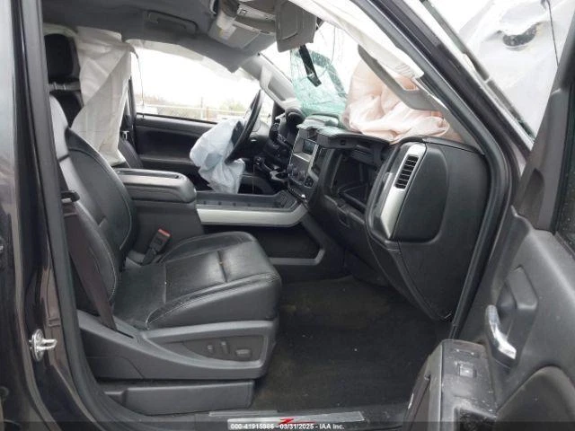 Used Front Right Door Interior Trim Panel fits: 2015 Chevrolet Silverado 2500 pi Foto 4 de 4