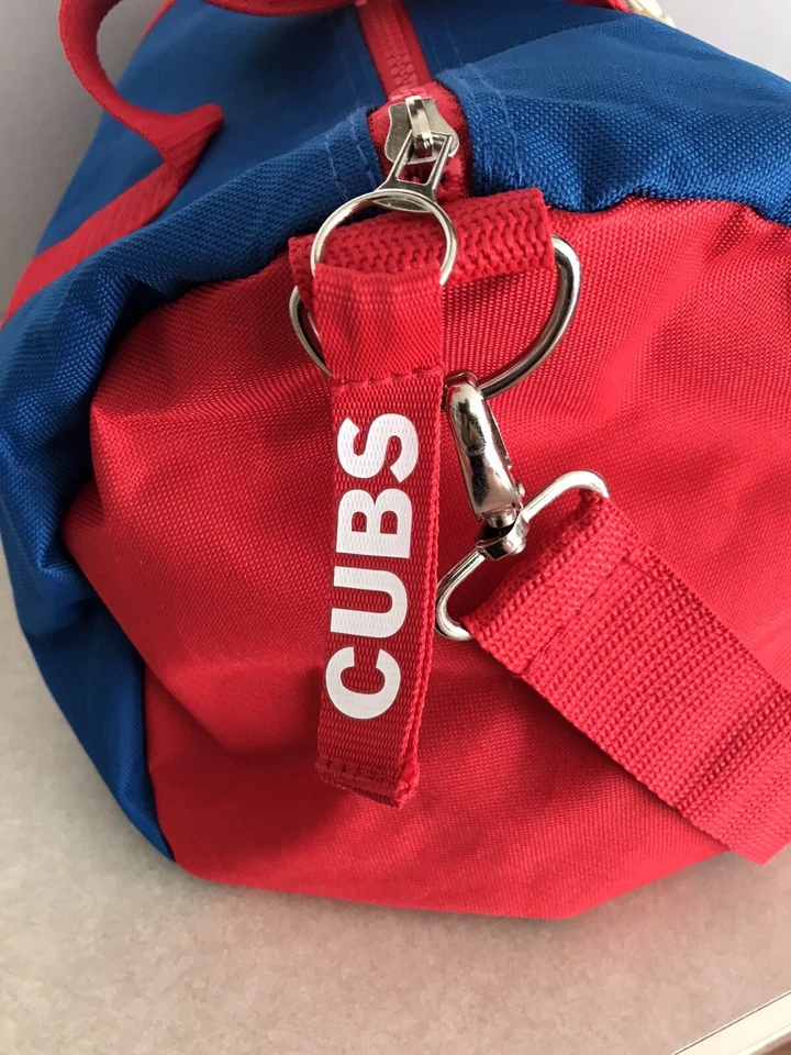 Clark's Crew Chicago Cubs gym duffle bag travel overnight kids bag strap - Image 4 of 4