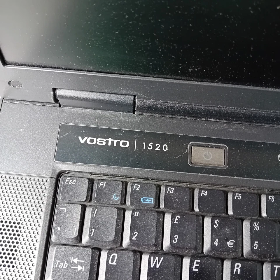 DELL VOSTRO 1520 LAPTOP - NOT TESTED FOR SPARES OR REPAIRS FOR PARTS RARE - Image 3 of 4