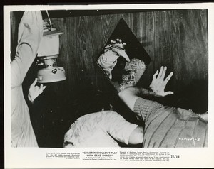 CHILDREN SHOULDN'T PLAY with DEAD THINGS Original 1972 8 x 10 Still ZOMBIES vv 
