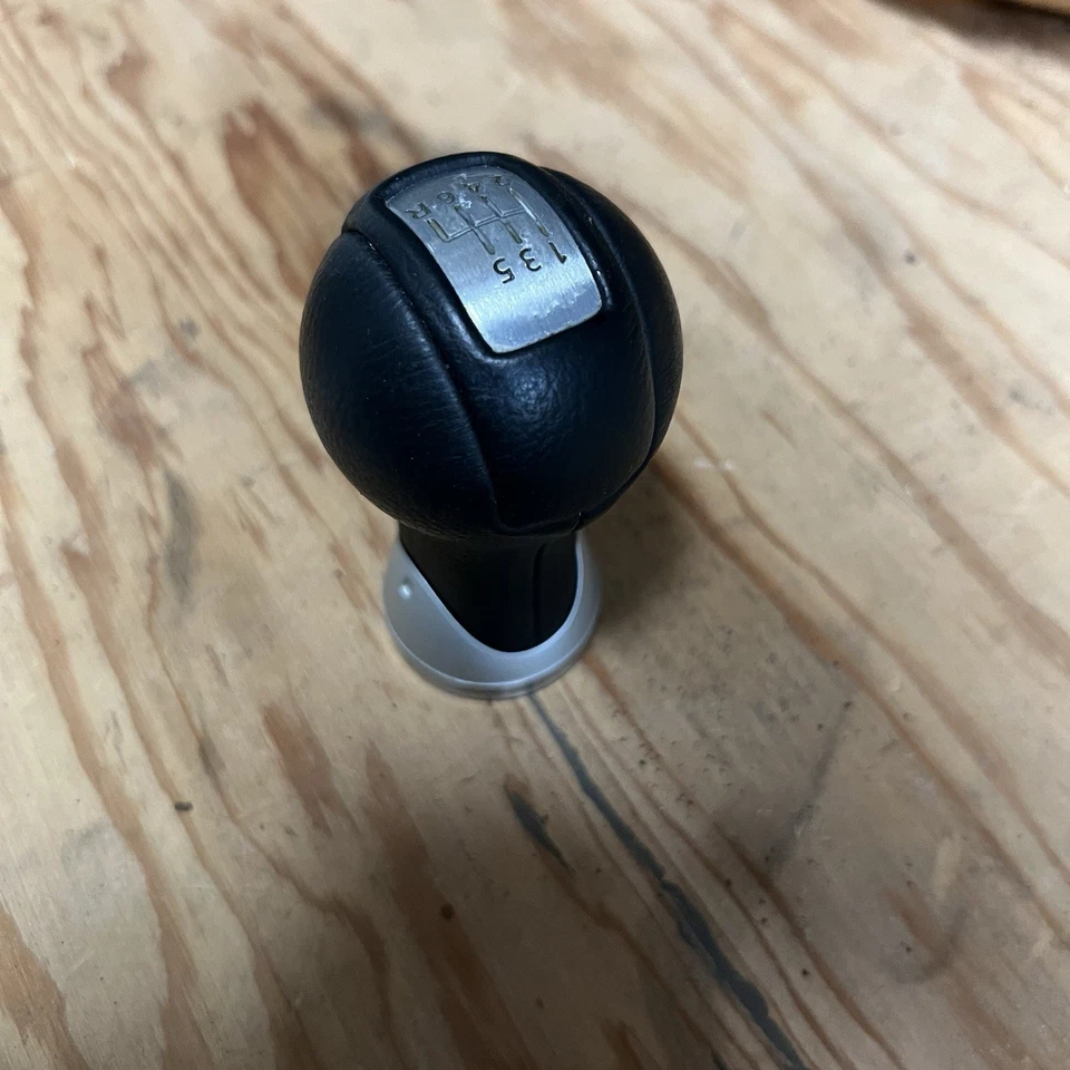 INFINITI G35 SKYLINE V35 CUERO NEGRO PERILLA DE CAMBIO MANUAL 6MT OEM S GENUINO OEM Foto 4 de 4