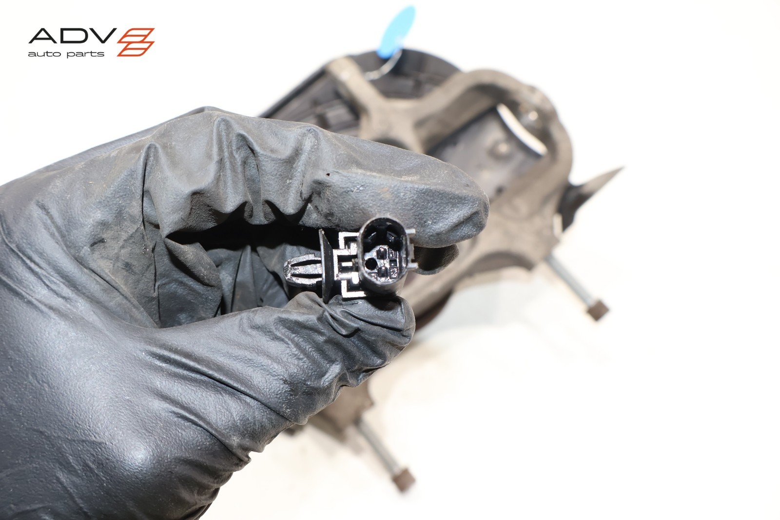 Maserati Ghibli S Q4 2014-2020 Front Right Steering knuckle P/N 14930