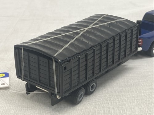 1/64 Ertl 2020 Dodge Ram Dually Heavy Duty 2500 Blue Truck w/ Trailer - Picture 9 of 11