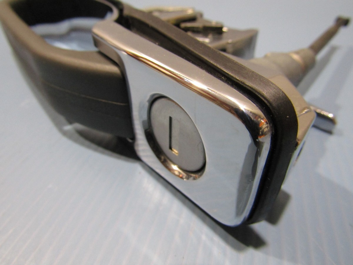 Mercedes SL R107 Front Left Exterior Door Handle Genuine  