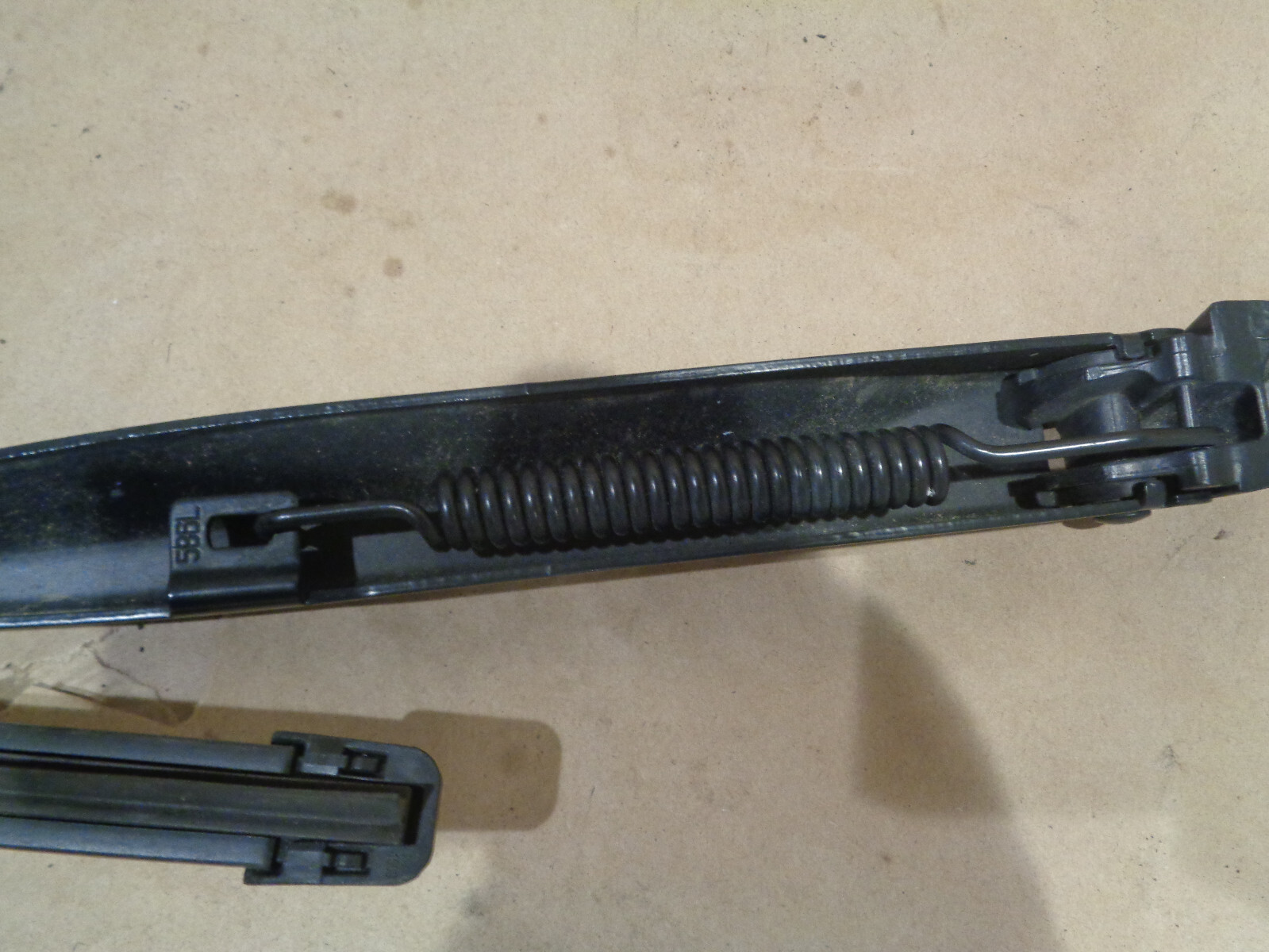 Maserati Quattroporte M156 2014-2015 LHD Driver Side Wiper Arm P/N 670007562