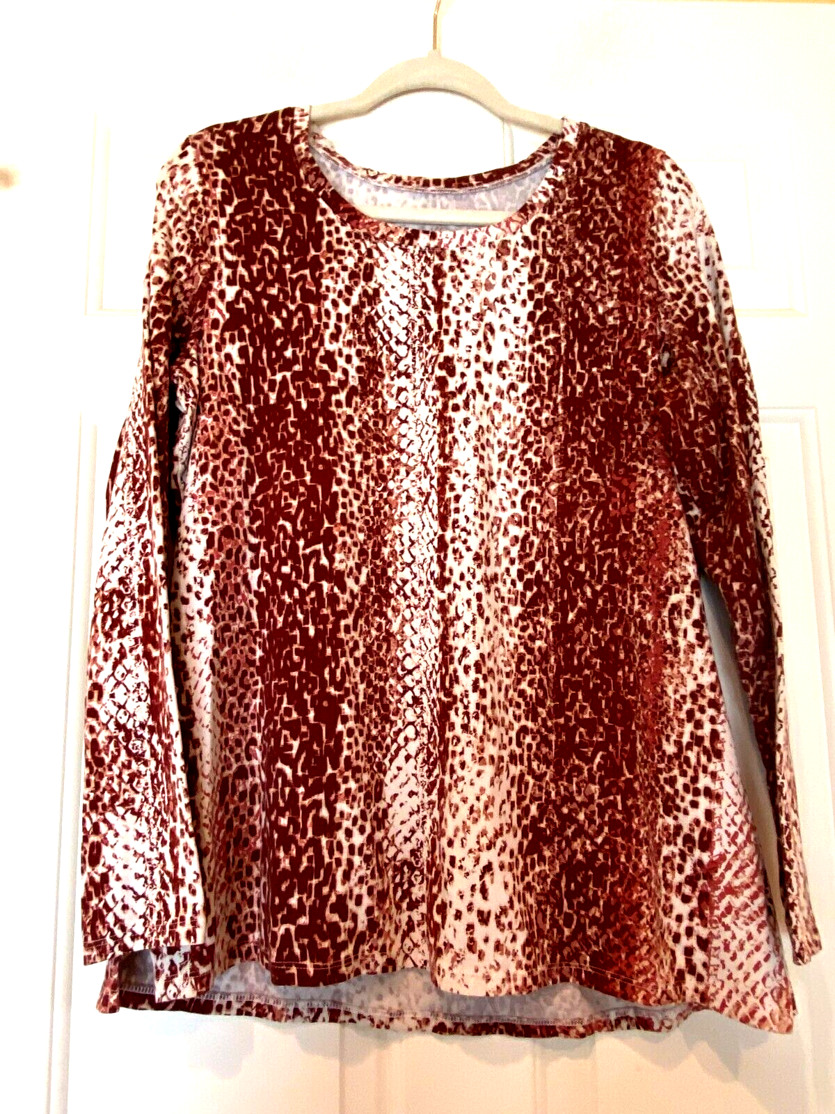 Belle Leopard Print Knit Shirt in Burgundy - Womens Size S