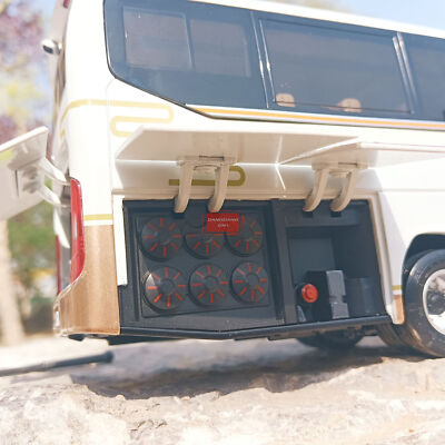 1:36 Foton Ouhui BJ6122 Luxury Bus Diecast Model w/Led Light USB