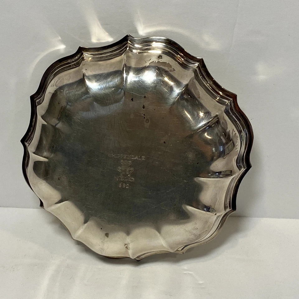 Jabón caramelo nueces Chippendale #692 bandeja plateada International Silver Company 5 1/2" Foto 3 de 4