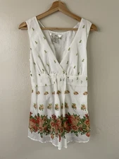 Studio M Floral Deep V Neck Empire Waist Blouse White Sleeveless Size Medium Y2K