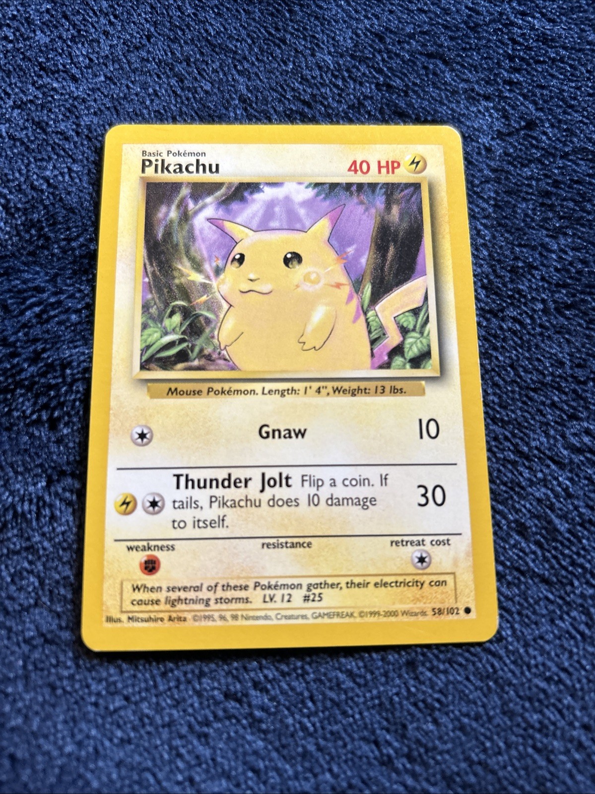 Pikachu 58/102 1995 Pokémon Card ￼
