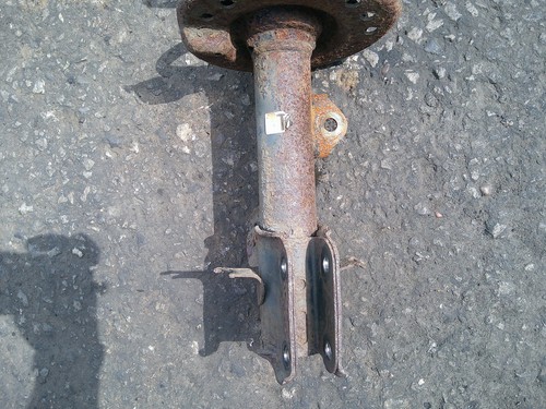 NISSAN JUKE TEKNA STRUT/SHOCK/LEG (FRONT PASSENGER/LEFT SIDE) 2010-2019 - Picture 3 of 10