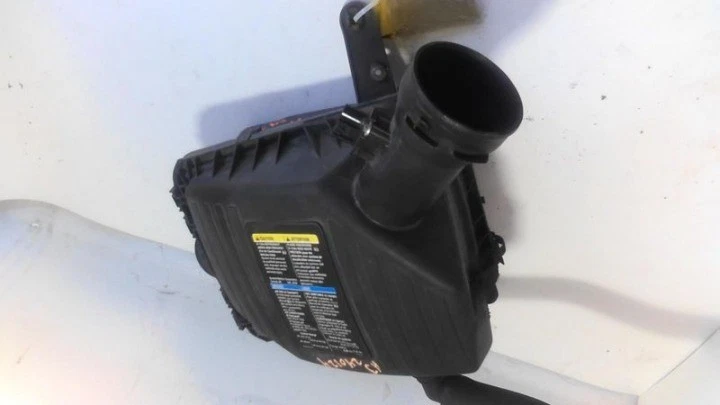 2008-2012 Chevy Colorado GMC Canyon 2.9L 3.7L Air Cleaner Intake Box OEM 08-12 - Imagem 2 de 4