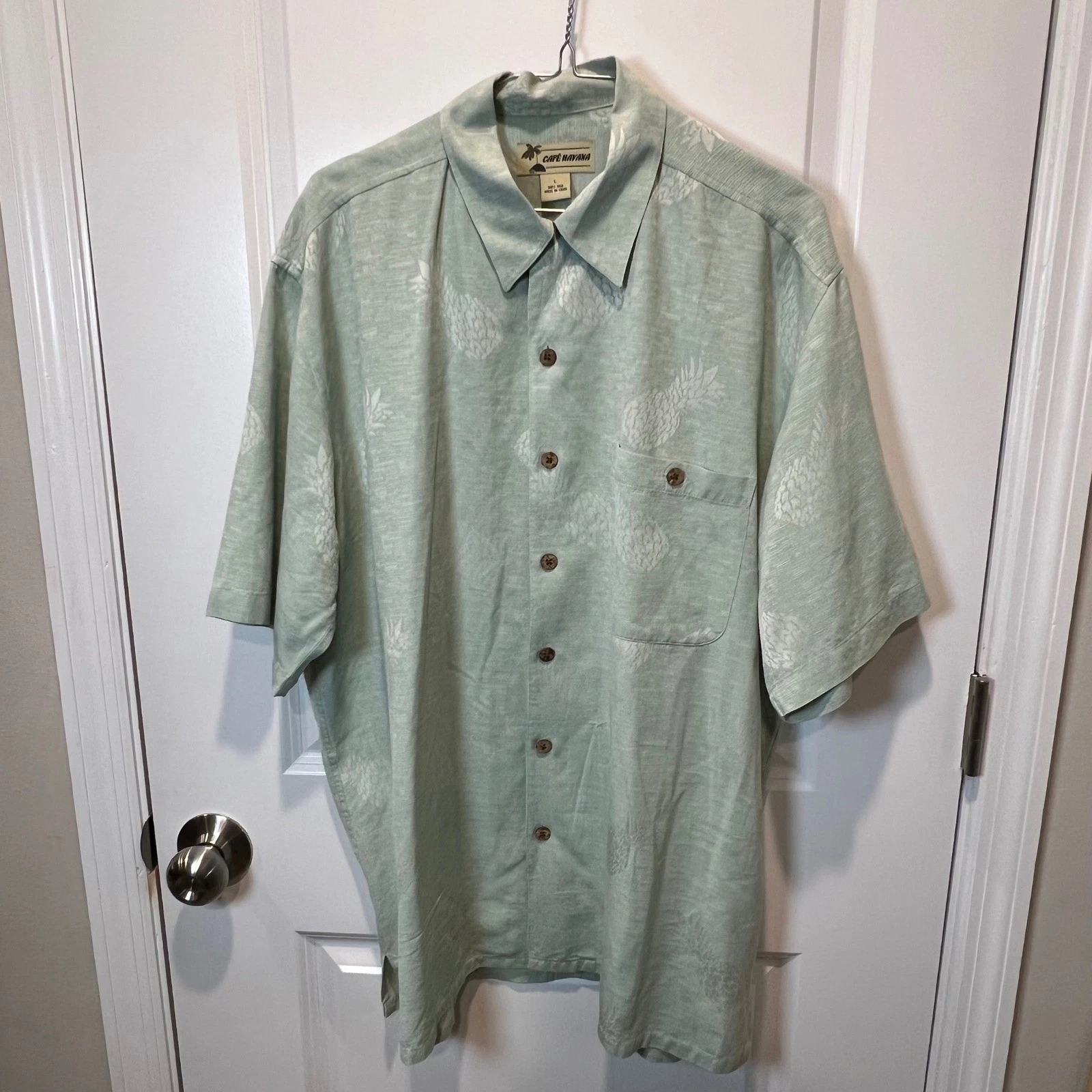 Cafe Havana Mens Silk Pineapple Print Short Sleeve Button Up Shirt Size L