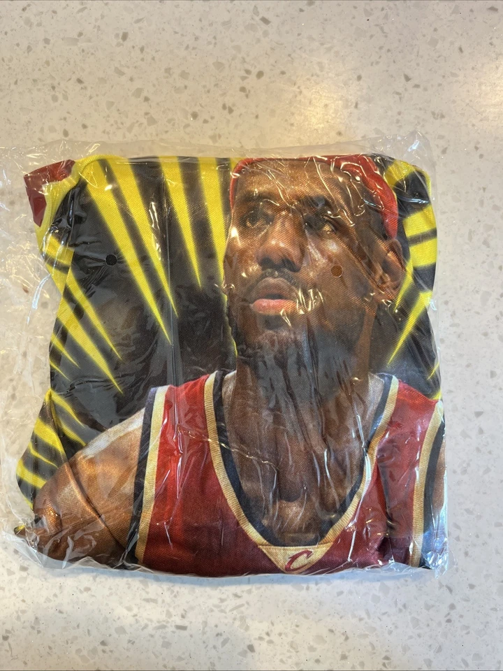 Pelota inflable LEBRON JAMES - CON LICENCIA NBA - Cleveland Cavaliers Foto 3 de 4
