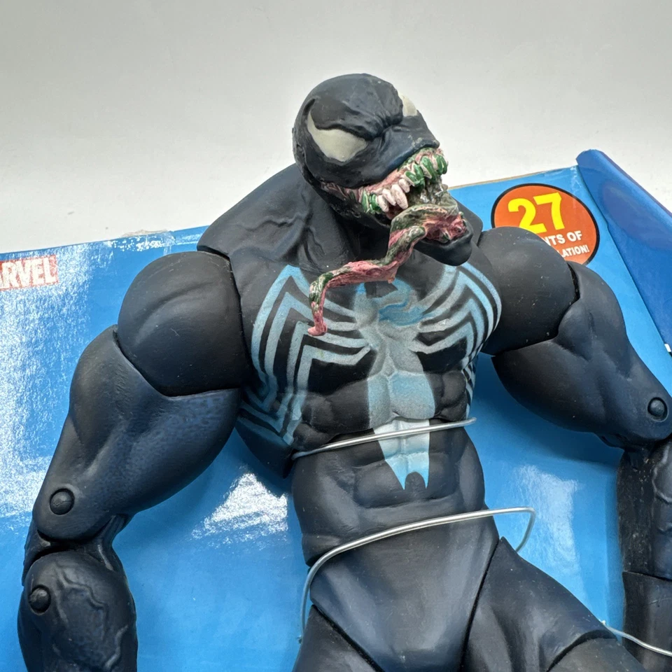 Figura de acción Marvel Venom Deluxe 12" Spider-Man Villano ToyBiz 2005 De colección 71867 Foto 3 de 4