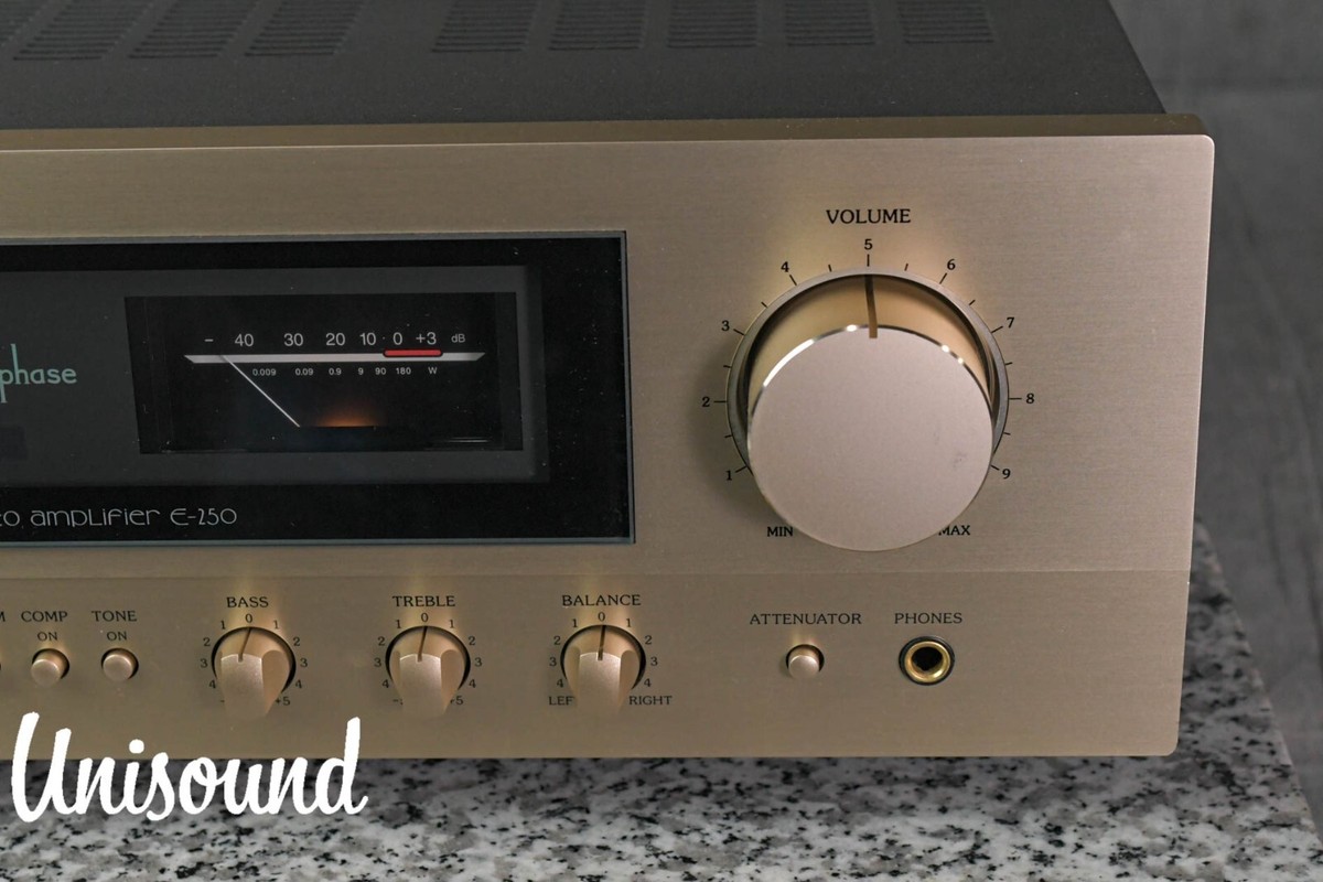 Accuphase E-250 Integrated Stereo Amplifier in Excellent