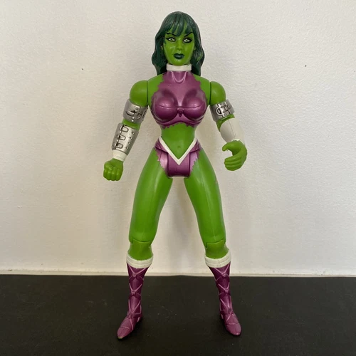 She-Hulk 10" Inch 1996 Action Figure by Toy Biz Marvel Universe Vintage
