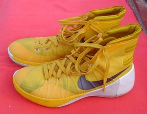 nike hyperdunk yellow