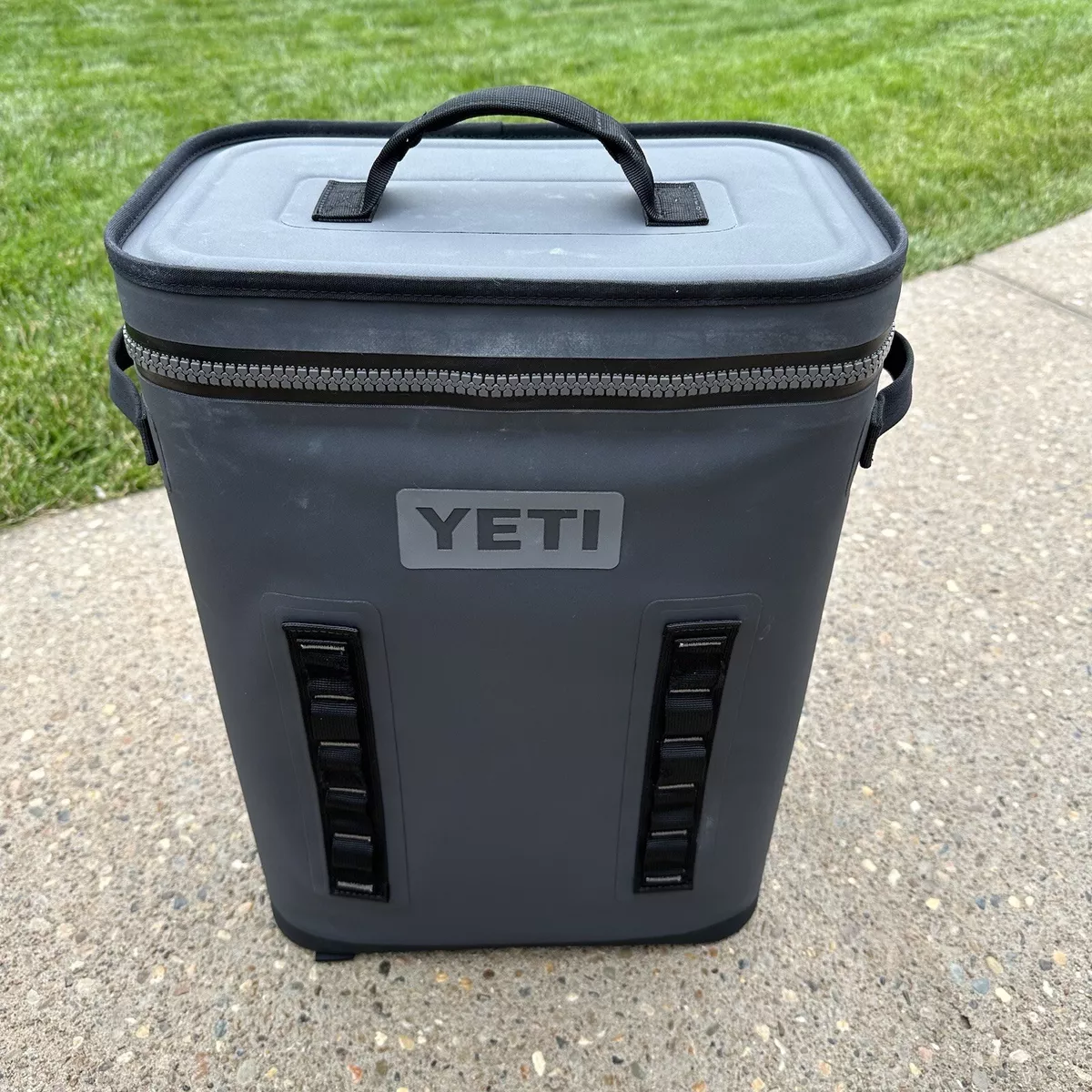 Yeti Hopper BackFlip 24 Soft Sided Backpack Cooler - Charcoal for sale  online