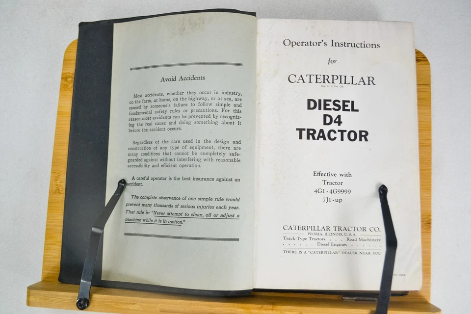 VTG Caterpillar Diesel Tractor D6 Owner's Manual, Parts Catalog, Hyster Winch - Image 3 of 4