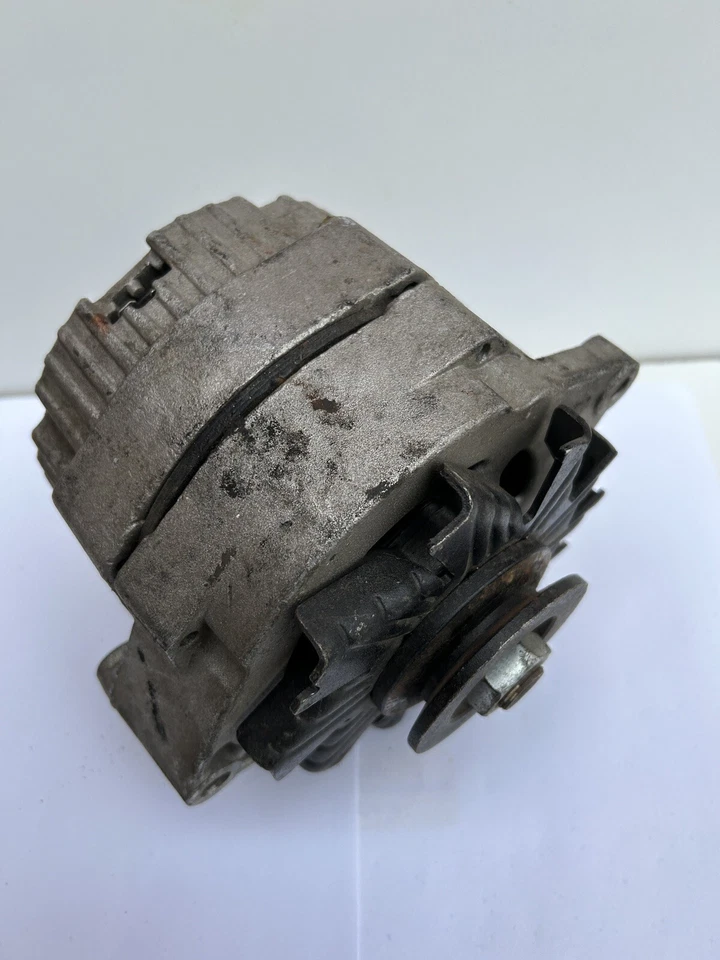 Alternador usado Chevrolet Caprice, Impala, Camaro, Bel Air, Chevelle 1973-1982 Foto 2 de 3