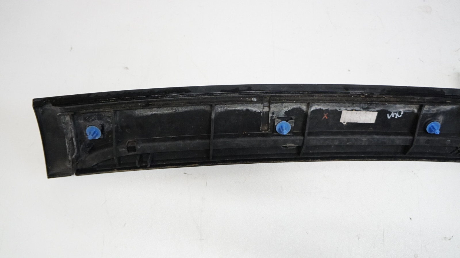Porsche 957 Cayenne 7L 9PA Heckklappe Klappe Zierleiste 