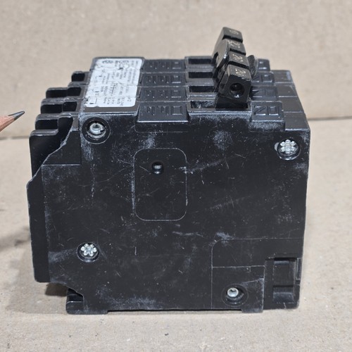 Siemens Q22020CT Interruttore triplo, plug-in, 20/20 ampere - Foto 3 di 5