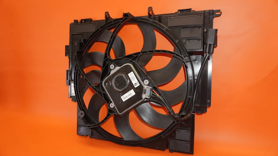 Ventilador de refrigeración BMW 528 2011 2012 2013 2014 2015 2016 8240630 600W 528XI OEM Foto 2 de 4