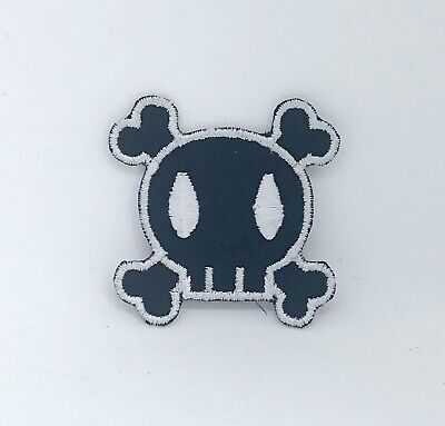 Crossbones White Skull Embroidered Iron on Sew on Patch J860W Crossbones White Skull Embroidered Iron on Sew on Patch J860W
