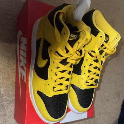 Size 9.5 - Nike Dunk High Varsity Maize