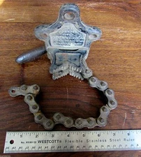 Vintage Armstrong 1C US Bench Chain Pipe Vise 1/8  to 2 inch Cast Iron USA Made